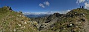 52 A dx omone (2340 m circa) a sx cima del Ponteranica centr. (2372 m)